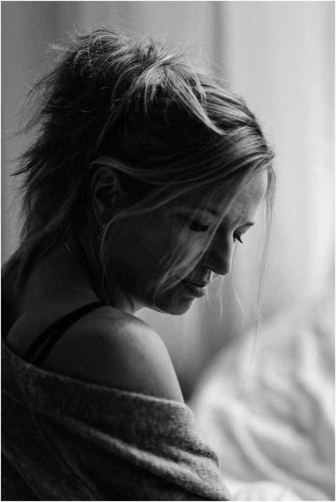 Women pur, Women Portrait, Frauenbilder, Frauen Portrait, natürliche Frauenbilder, Fotoshooting Frau,  natürliche Schönheit, natürliche Bilder, Fotoshooting Arbon, Fotoshooting Ostschweiz, Fotostudio Arbon, sinnliche Bilder, sinnliche Frauenbilder